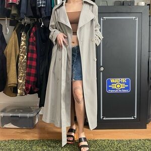 VINTAGE HILARY RADLEY HOLT RENFEW TRENCH COAT